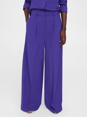 Theory Pleated Low-Rise Wide Leg Pant in Good Wool - Blue Iris (Purple) | Size 2